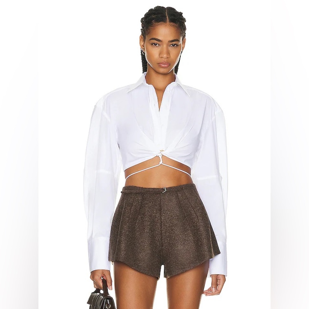 NWT JACQUEMUS La Chemise Plidao Cropped Embellished Wrap Accent Poplin Shirt 32